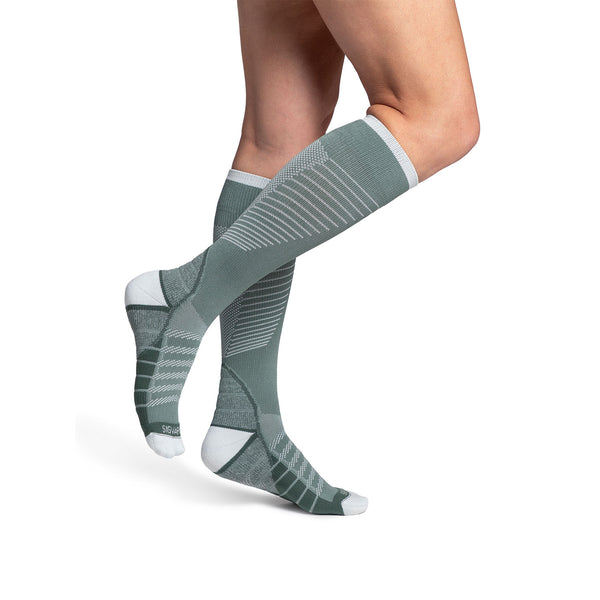 Sigvaris 432 Motion Flow Tech Knee High Socks - 20-30 mmHg