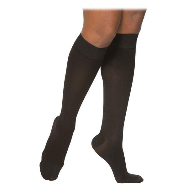 Sigvaris Essential 862 Opaque Women's Closed Toe Knee Highs - 20-30 mmHg